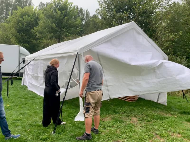 20260904-Tent-waait-weg2
